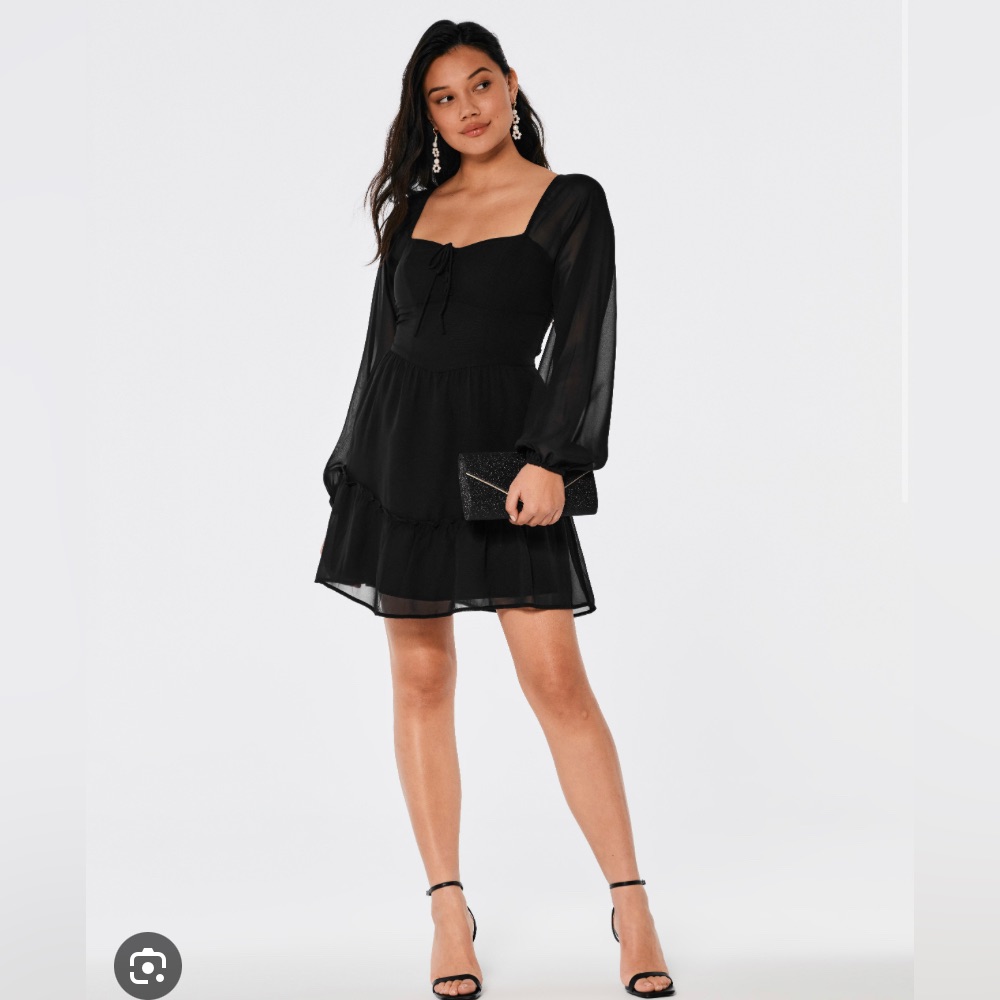 Hollister Small Black Long Sleeve Lace Up Lace Sleeve Dress